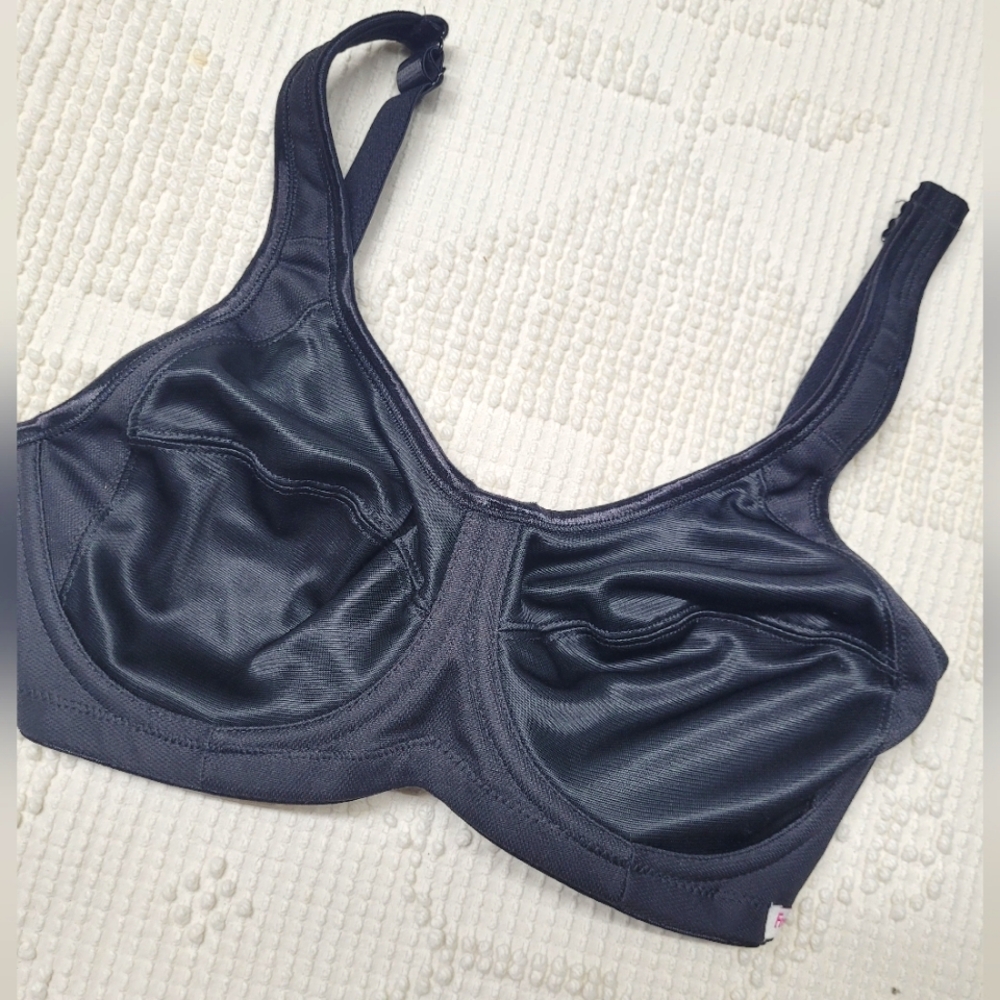 Freya Active Black Women's Bra, size 28DDD